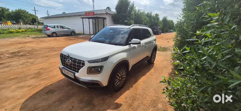 Hyundai Venue 2021 Diesel Well Maintained