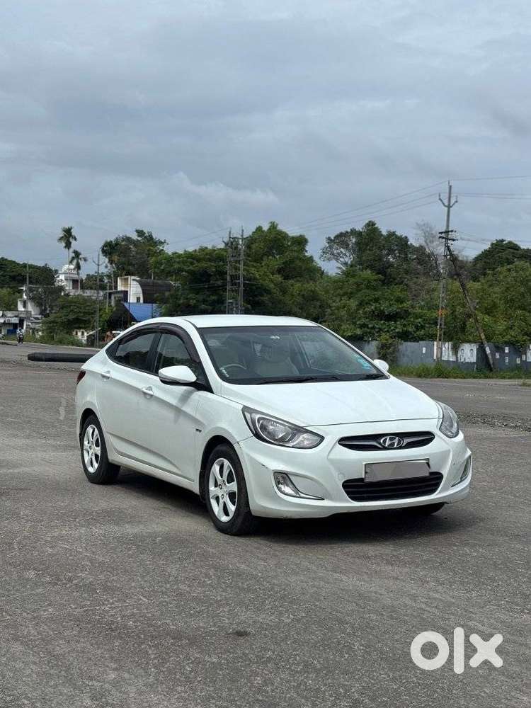 Hyundai Verna Fluidic 1.6 Vtvt Sx Opt, 2013, Petrol