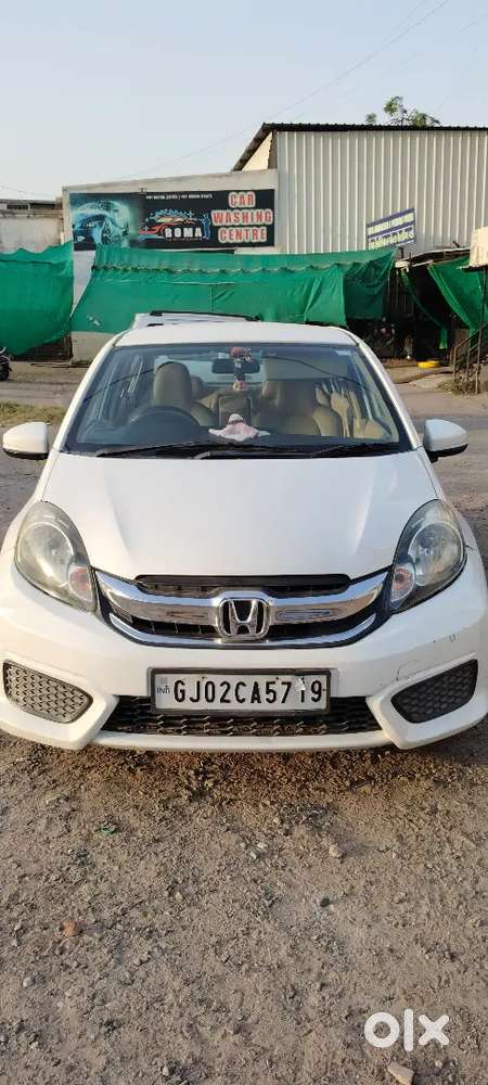 Honda Amaze Petrol &cng With Good Average And Condition.