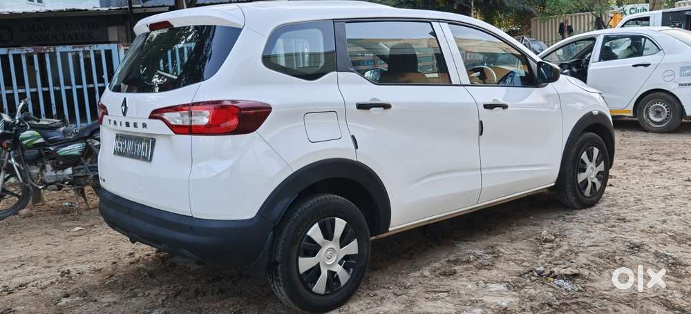 Renault Triber Rxl, 2022, Petrol