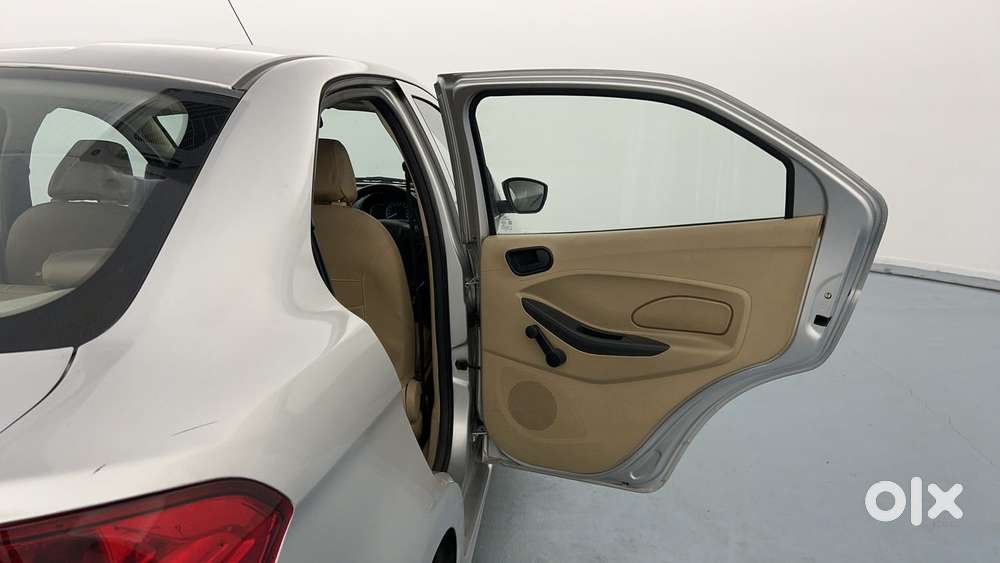 Ford Figo Aspire Ambiente, 2015, Petrol