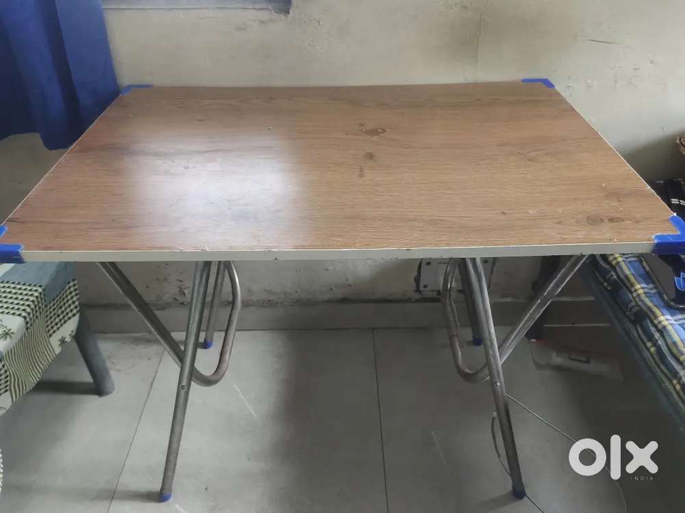 Table foldable