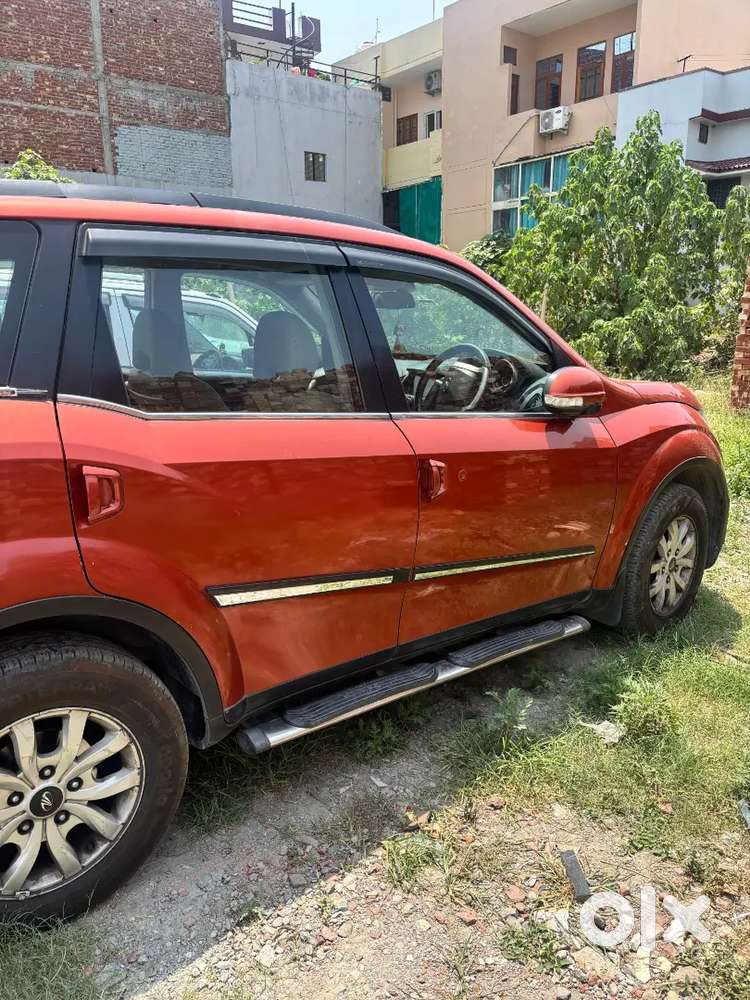Mahindra Xuv500 2015