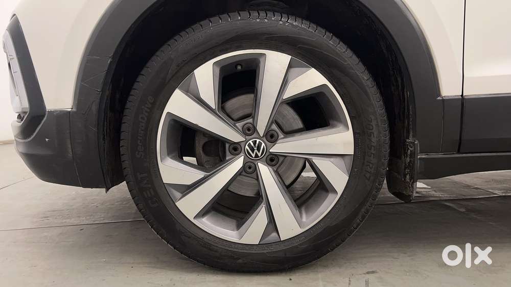 Volkswagen Taigun Topline 1.0 Tsi At (electric Seats), 2021, Petrol