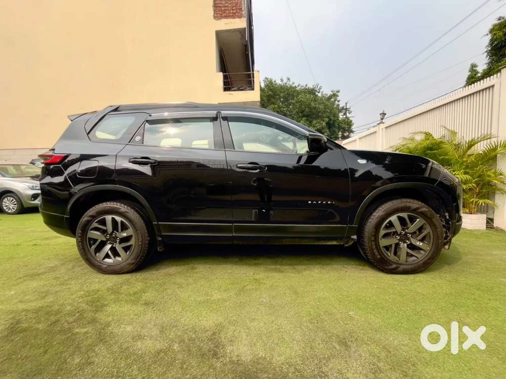 Tata Safari Pure Plus S Dark Edition, 2024, Diesel
