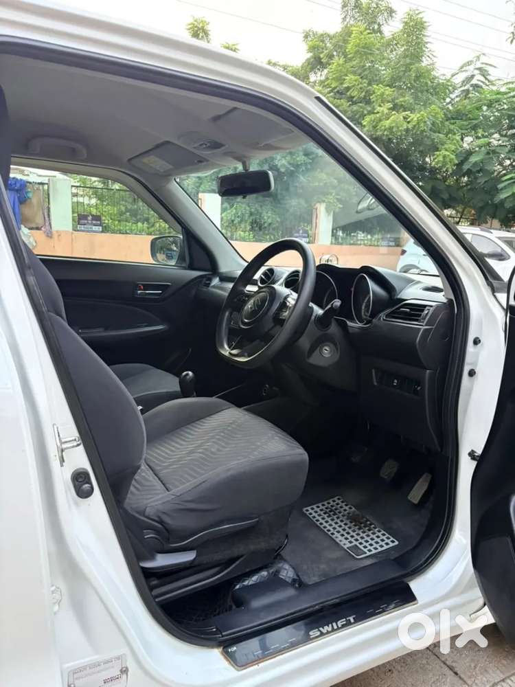 Maruti Suzuki Swift Vxi, 2022, Petrol