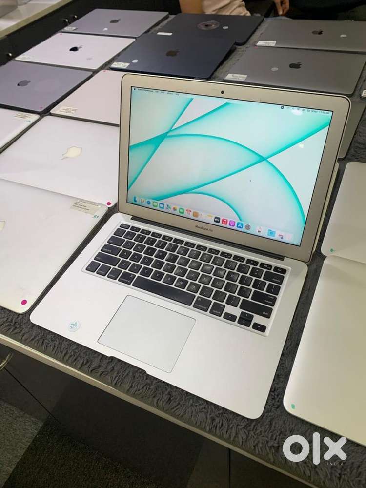 MacBook Air  2017  13inch  8GB-128GB  intel i5  Bill