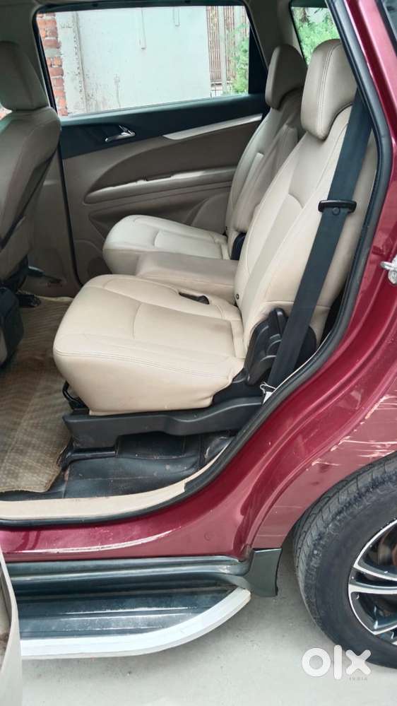 Mahindra Marazzo M8, 2018, Diesel