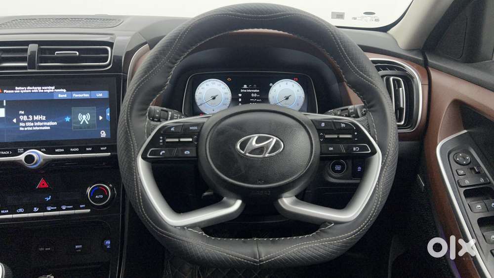 Hyundai Alcazar Platinum 7 Str 1.5 Turbo Petrol Adventure, 2023, Pet..