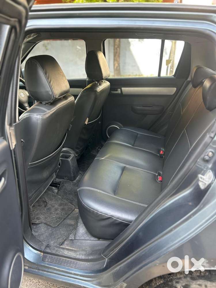 Maruti Suzuki Swift Vxi + Manual, 2011, Petrol