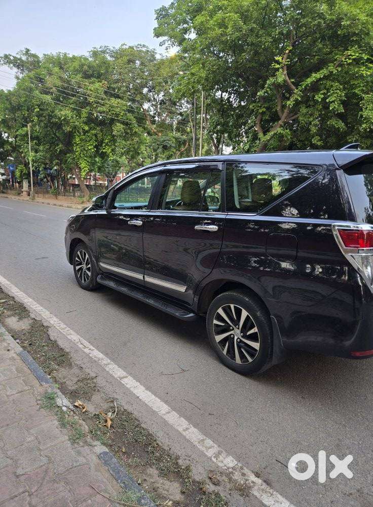Toyota Innova Crysta Zx 2.4 Diesel 7 Seater, 2021, Diesel