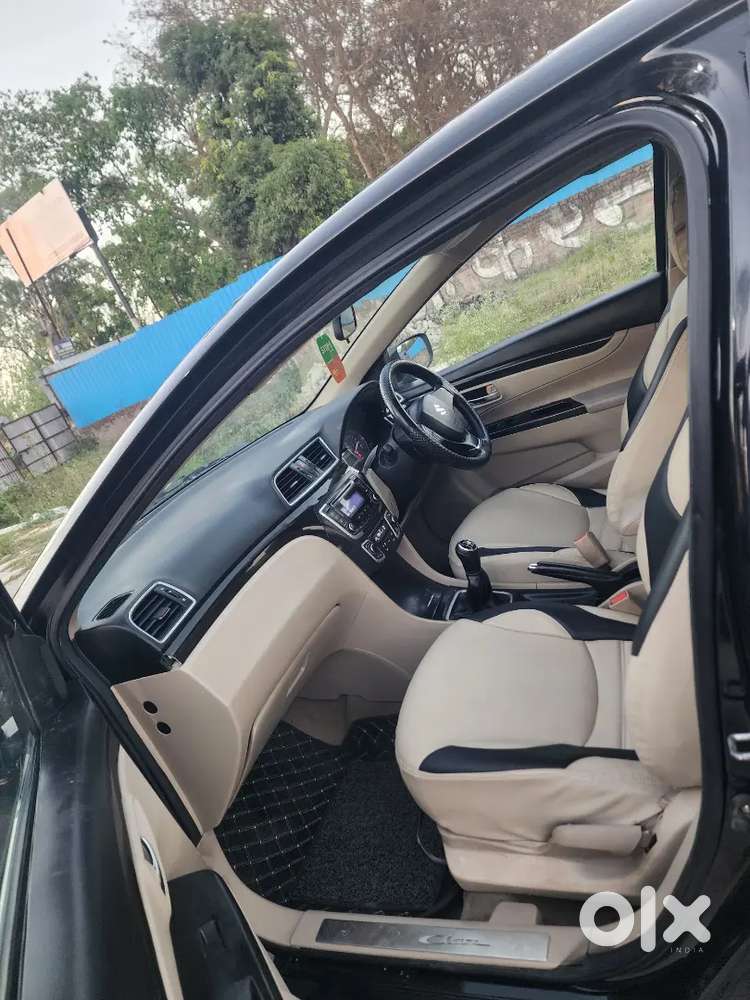 Maruti Suzuki Ciaz Vxi +
1st Owner 
Music System
