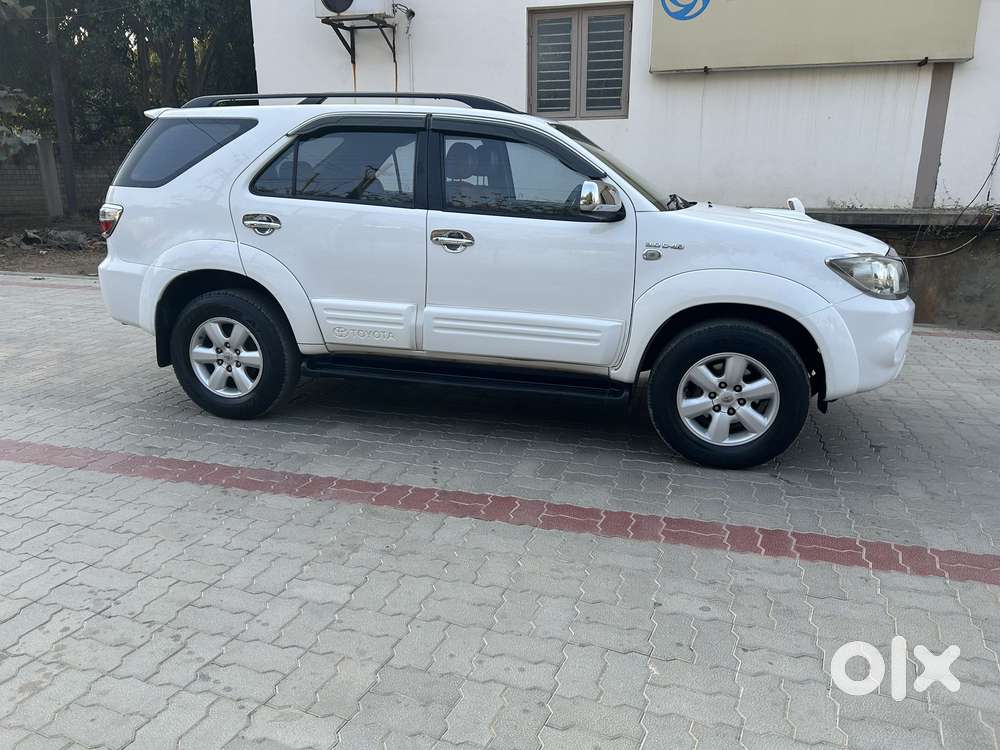 Toyota Fortuner 3.0 4x4 Manual, 2010, Diesel