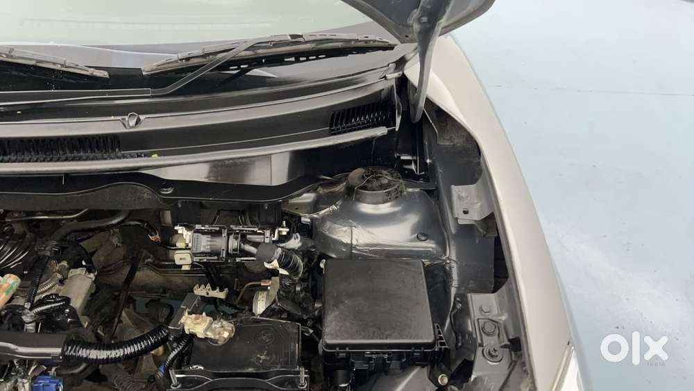 Maruti Suzuki Dzire 1.2 Vxi, 2022, Petrol