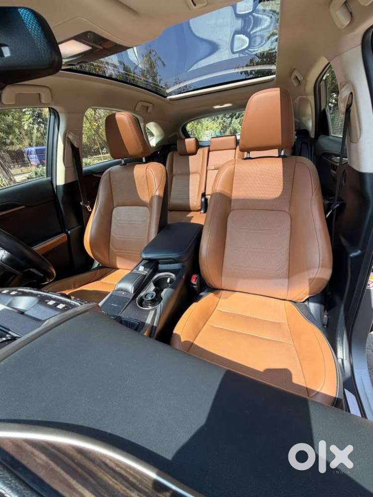 Lexus Nx 300h, 2019, Petrol
