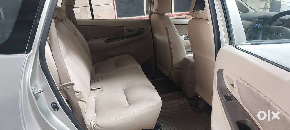 Toyota Innova 2004-2011 2.5 G4 Diesel 8-seater, 2008, Diesel