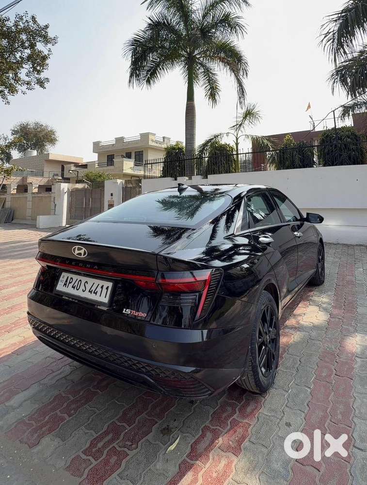 Hyundai New Verna Turbo Dct