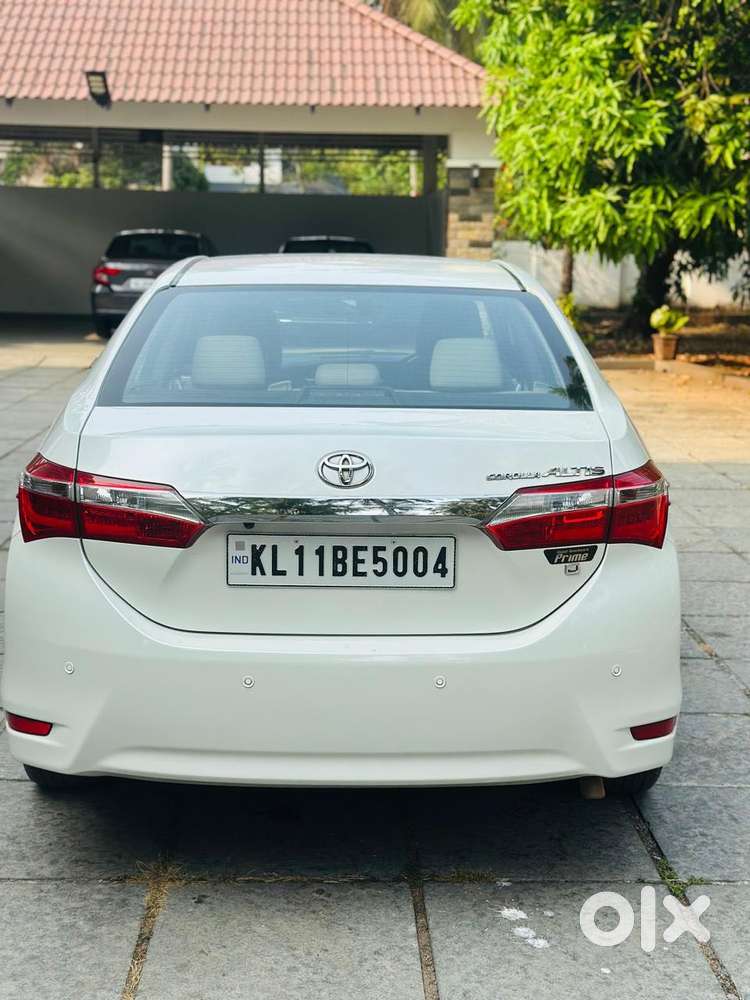 Toyota Corolla Altis 1.8 J, 2016, Petrol