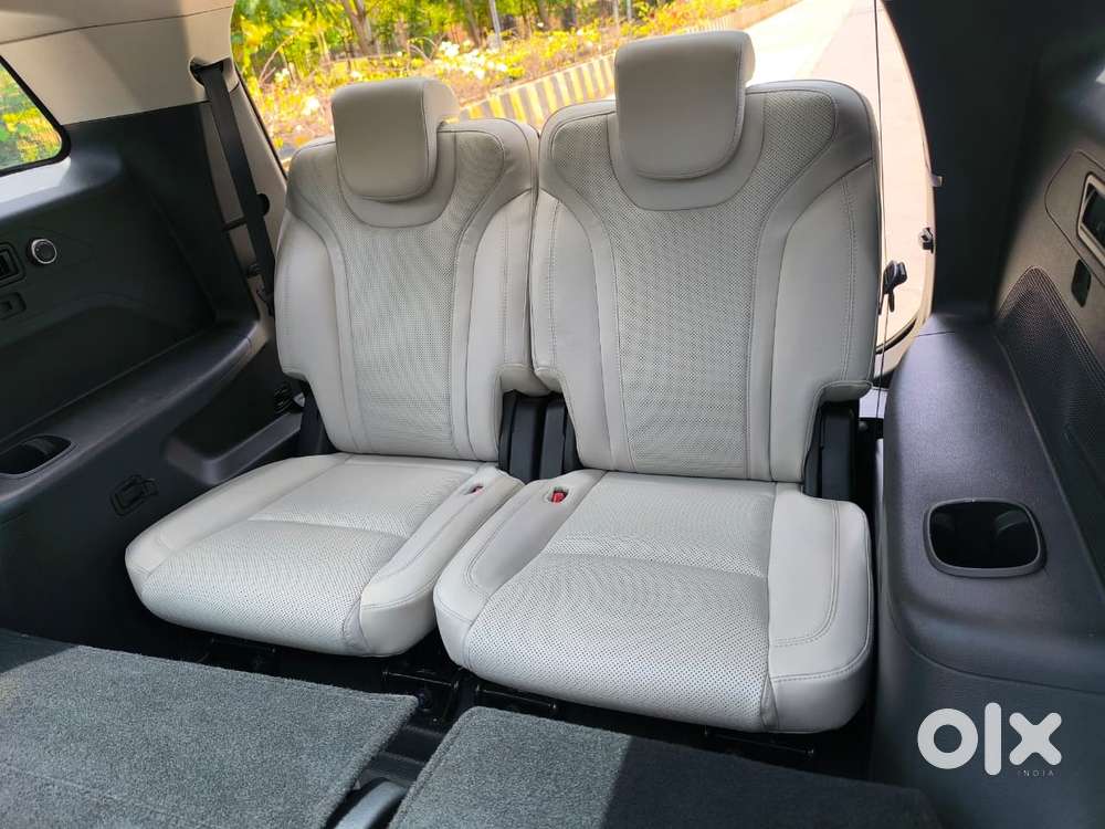 Mahindra Xuv700 2.0 Ax 7 Petrol At Str, 2024, Petrol
