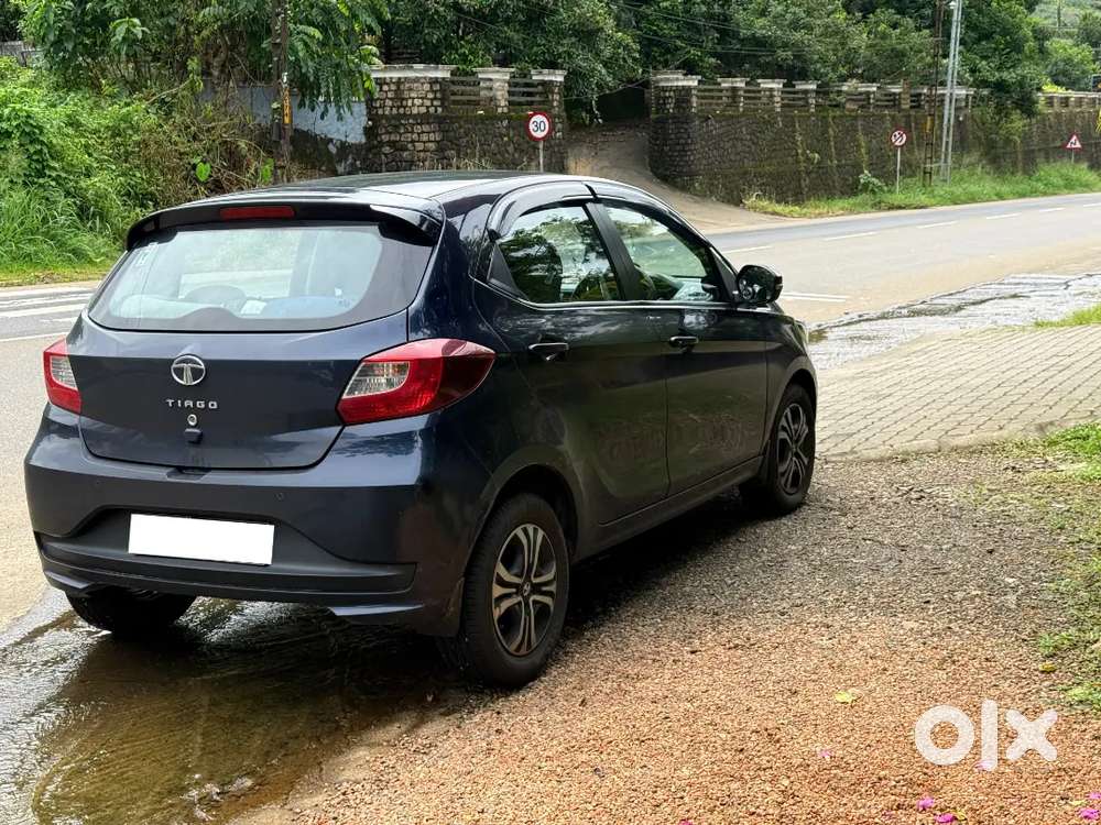 Tata Tiago Xta Automatic