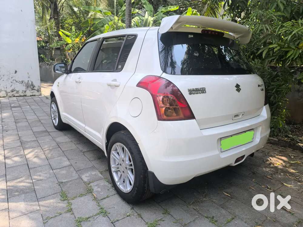 Maruti Suzuki Swift 2011 Diesel 120000 Km Driven