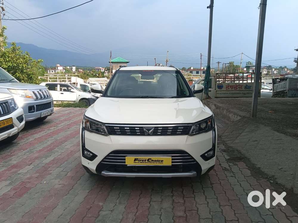 Mahindra Xuv300 W8, 2023, Petrol