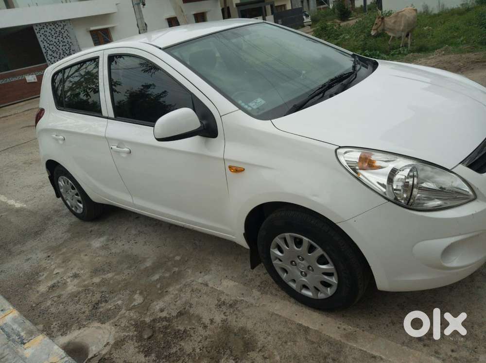 Hyundai I20 Petrol 75000 Km Driven