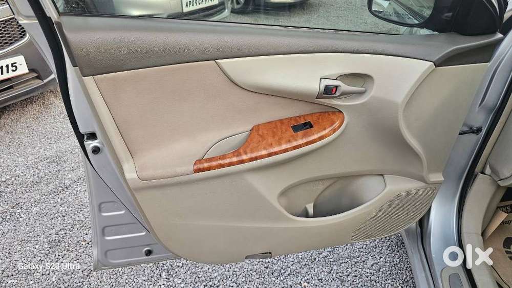 Toyota Corolla Altis 2010-2013 1.8 Js, 2010, Petrol
