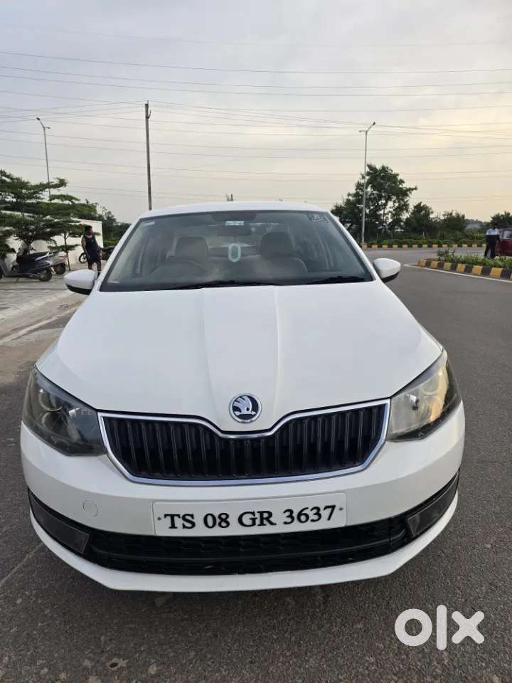 Skoda Rapid 1.6 Mpi Ambition, 2019, Petrol