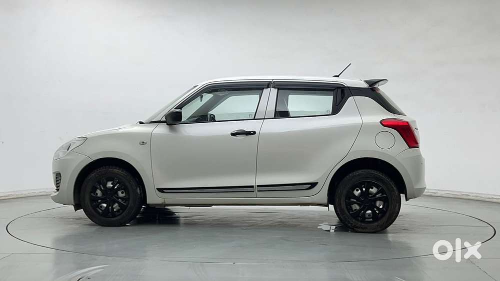 Maruti Suzuki Swift 1.3 Lxi, 2022, Petrol