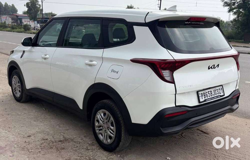 Kia Carens Clavis, 2024, Petrol