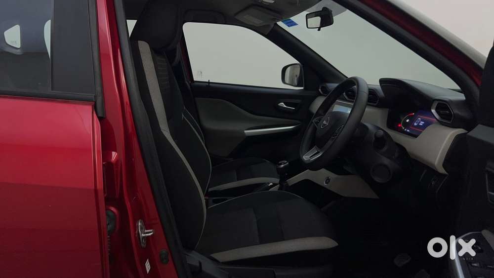 Nissan Magnite 1.0 Xv, 2022, Petrol