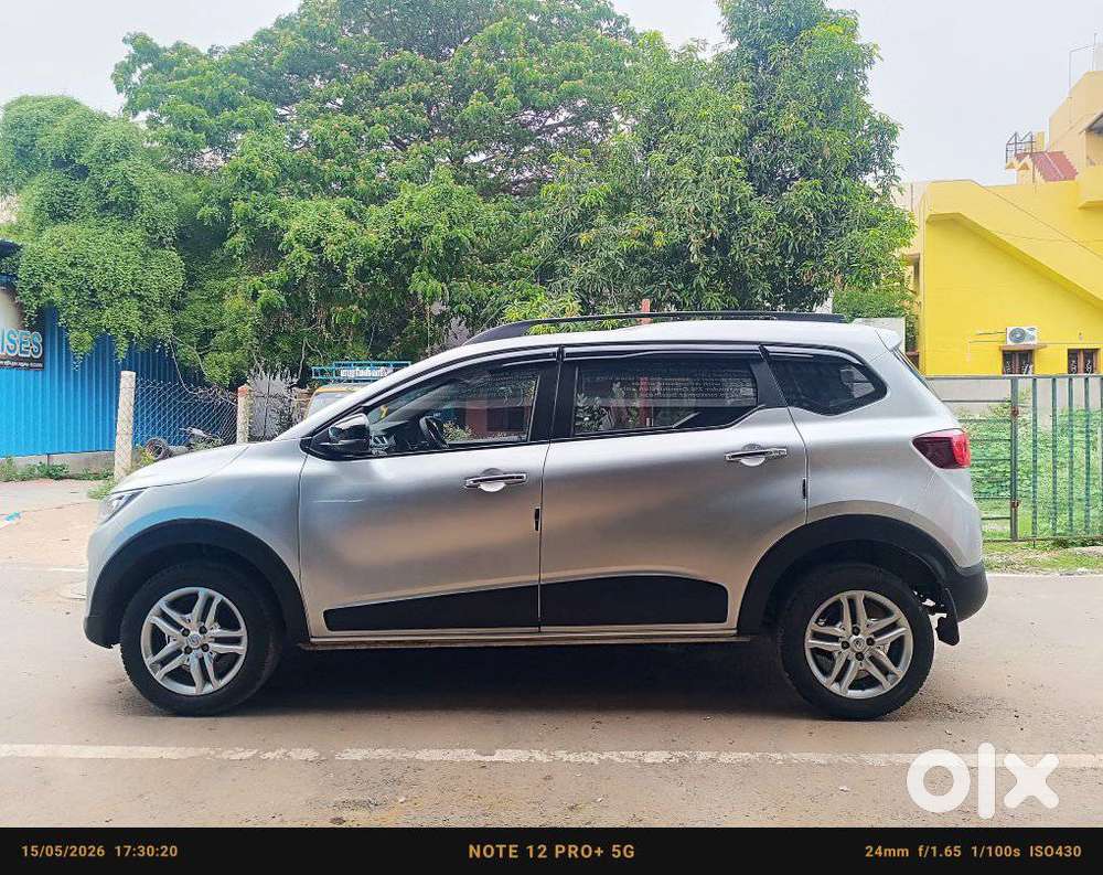 Renault Triber Rxz, 2024, Petrol