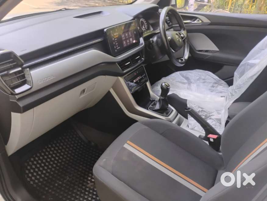 Skoda Kushaq 1.0 Tsi Ambition, 2022, Petrol