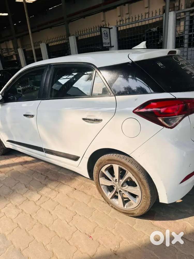 Hyundai New I20 2015 Diesel 130000 Km Driven