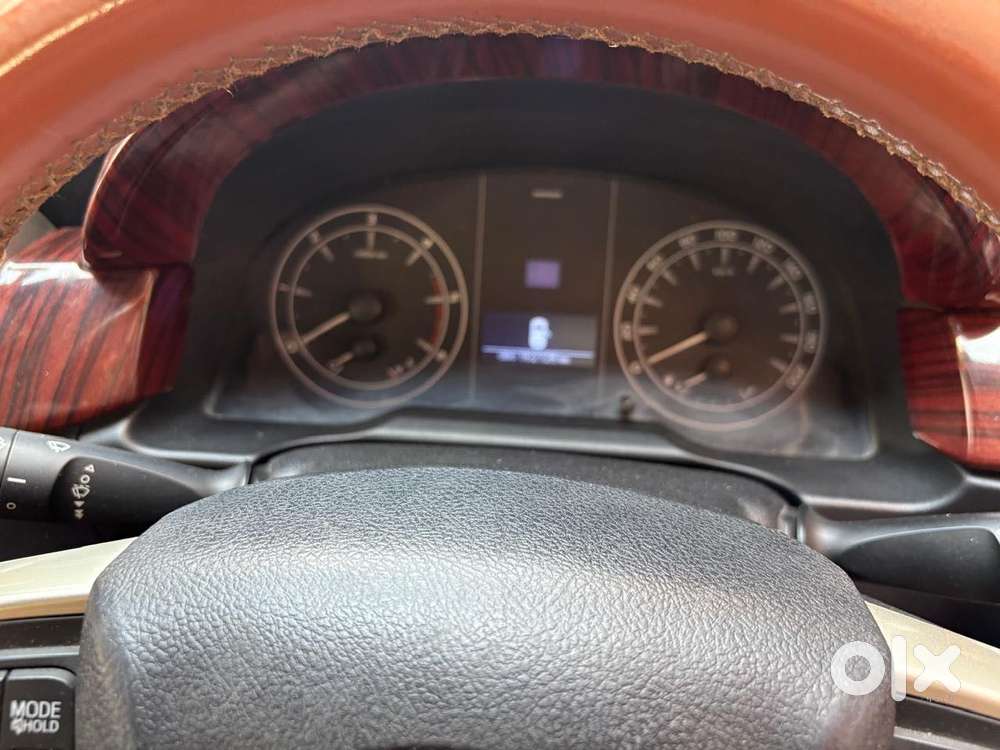 Toyota Innova Crysta 2.4 Gx Limited Edition At 7 Str, 2020, Diesel