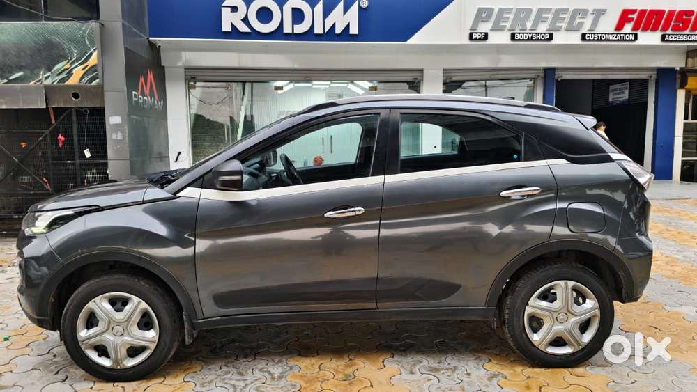 Tata Nexon 1.2 Revotron Xm (s), 2022, Cng & Hybrids