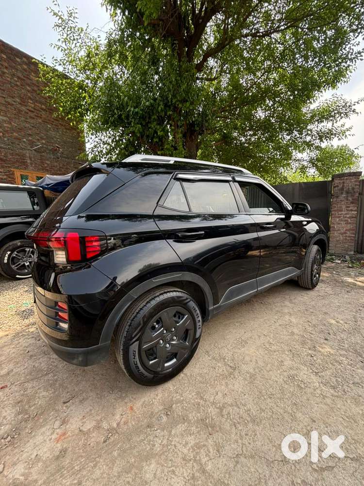 Hyundai Venue E 1.2 Petrol, 2024, Petrol