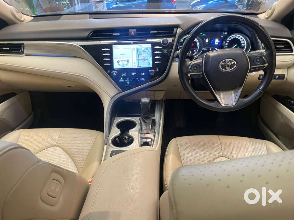 Toyota Camry Hybrid, 2019, Petrol