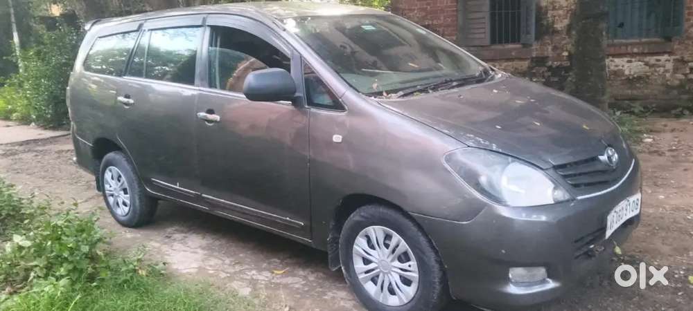Toyota Innova 2.5 Gx 2010