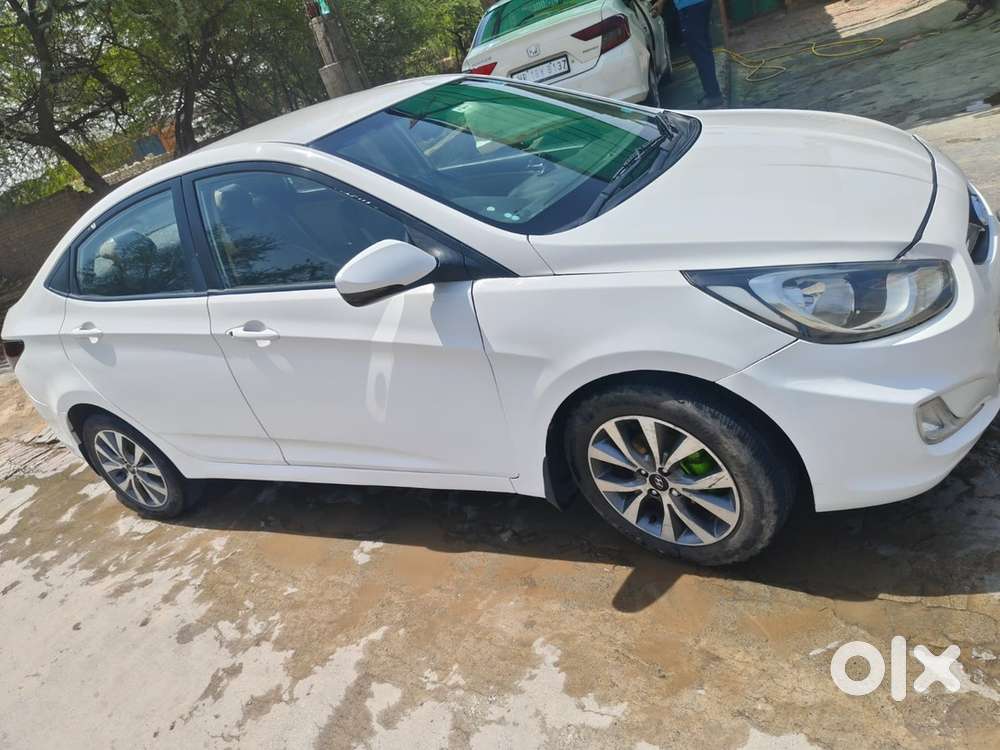 Hyundai Fluidic Verna 2014 Diesel Manual