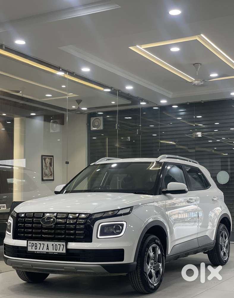 Hyundai Venue S (o) 1.2 Petrol Knight Edition, 2024, Petrol