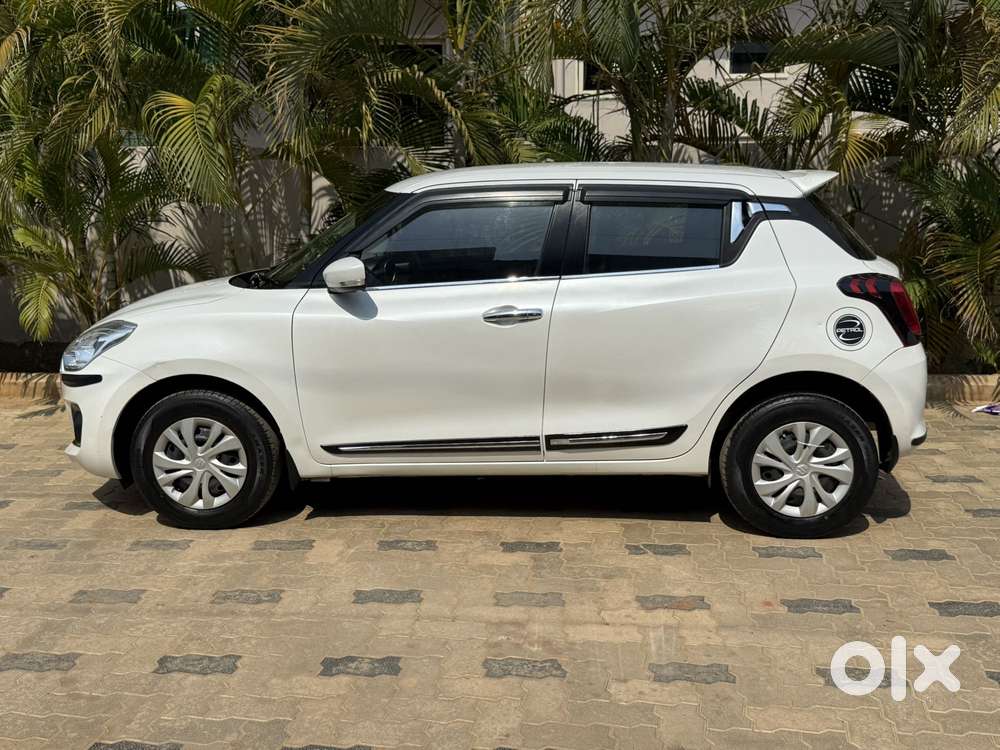 Maruti Suzuki Swift Vxi + Manual, 2020, Petrol