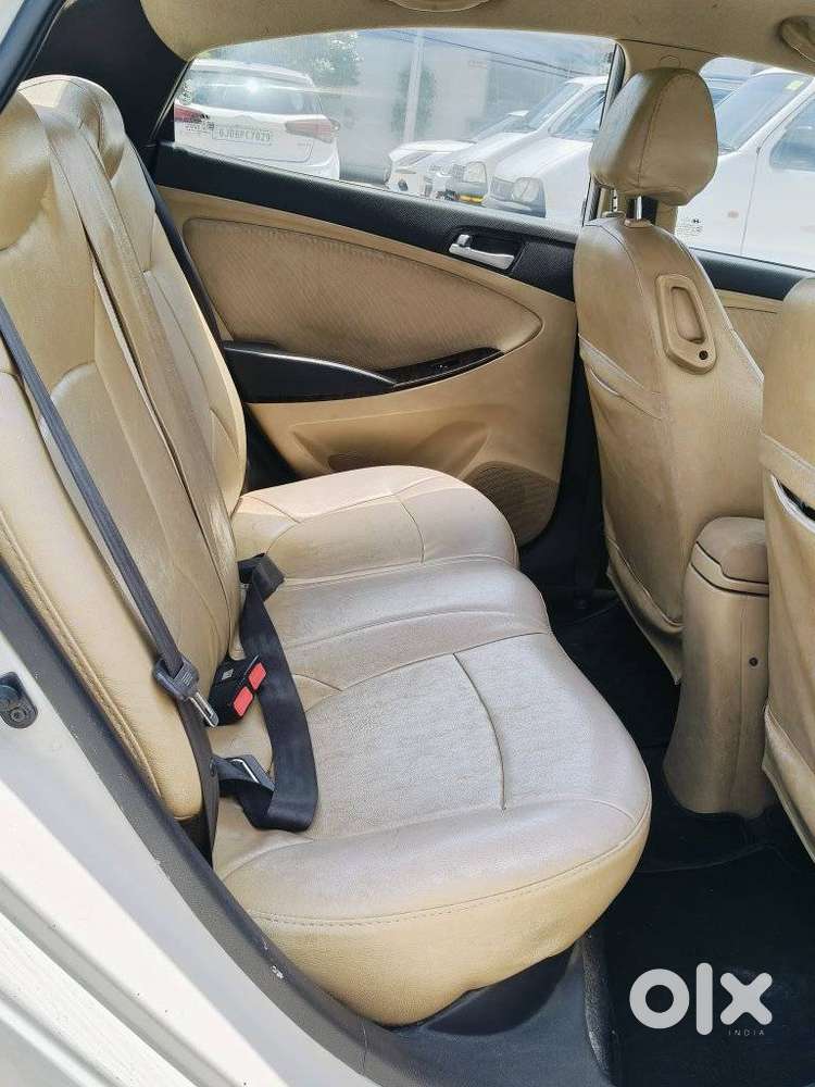 Hyundai Verna 1.6 S (o) Vtvt, 2015, Petrol