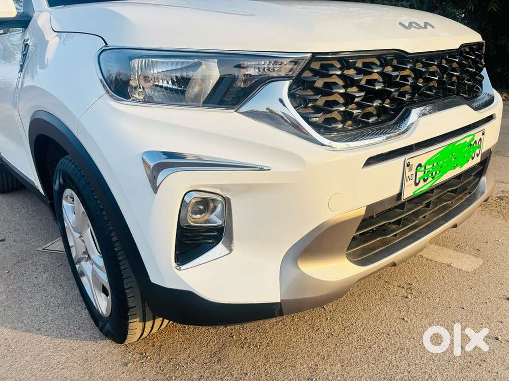 Kia Sonet 2023 White Manual Diesel 1st Owner Excellent Condition