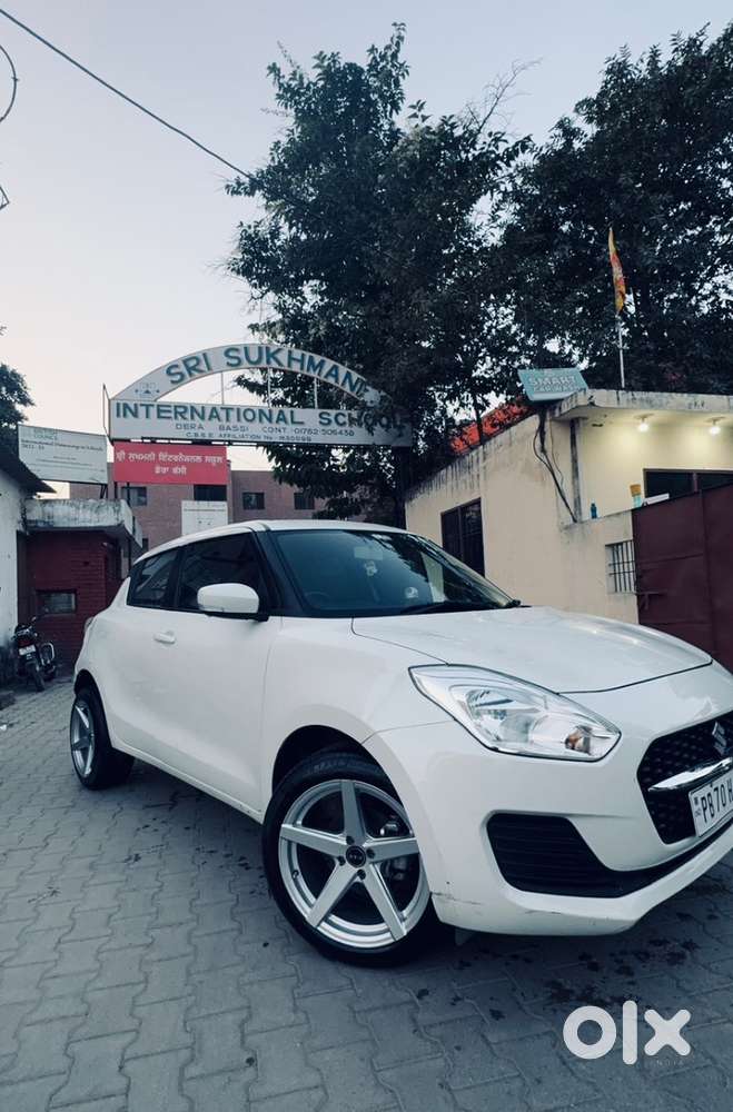 Swift Zxi Plus 2023 Petrol
