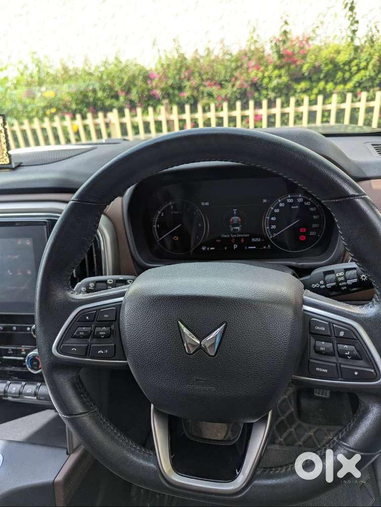 Scorpio N Z8l Petrol At 2022  Bh  36k Km  Top Model