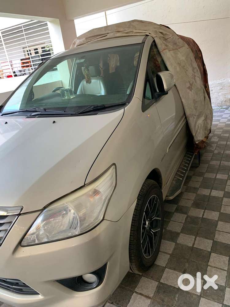 Toyota Innova 2.5 V 8 Str, 2012, Diesel