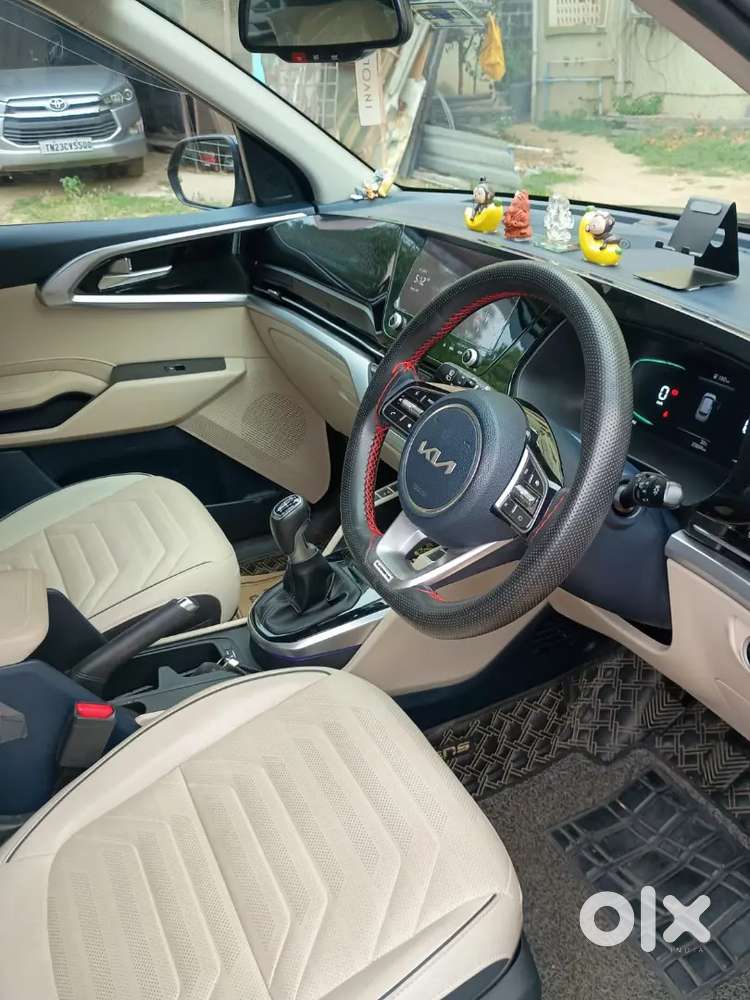 Kia Carens 2022 Petrol Well Maintained