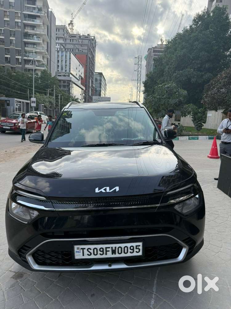 Kia Carens 2022 Drives